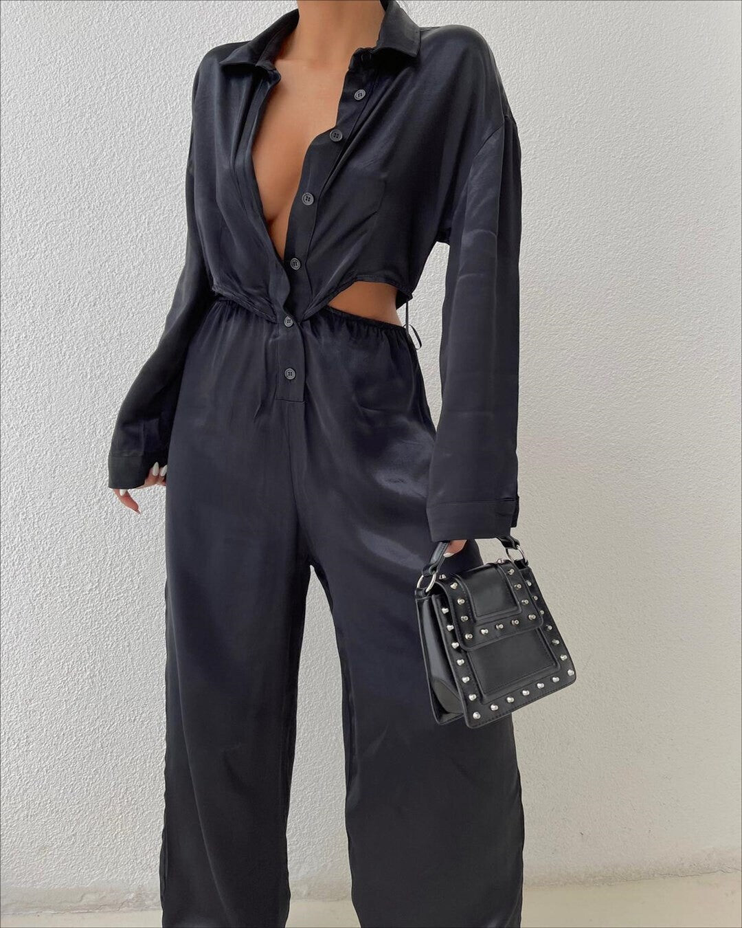 Jumpsuit mit seitlichen Schlitzen