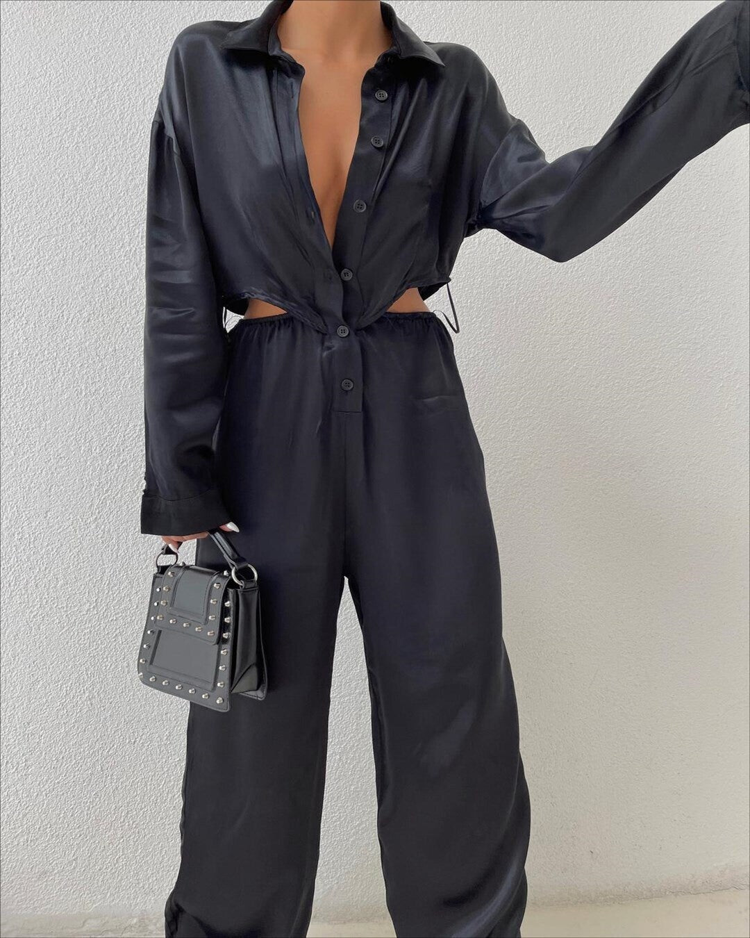 Jumpsuit mit seitlichen Schlitzen