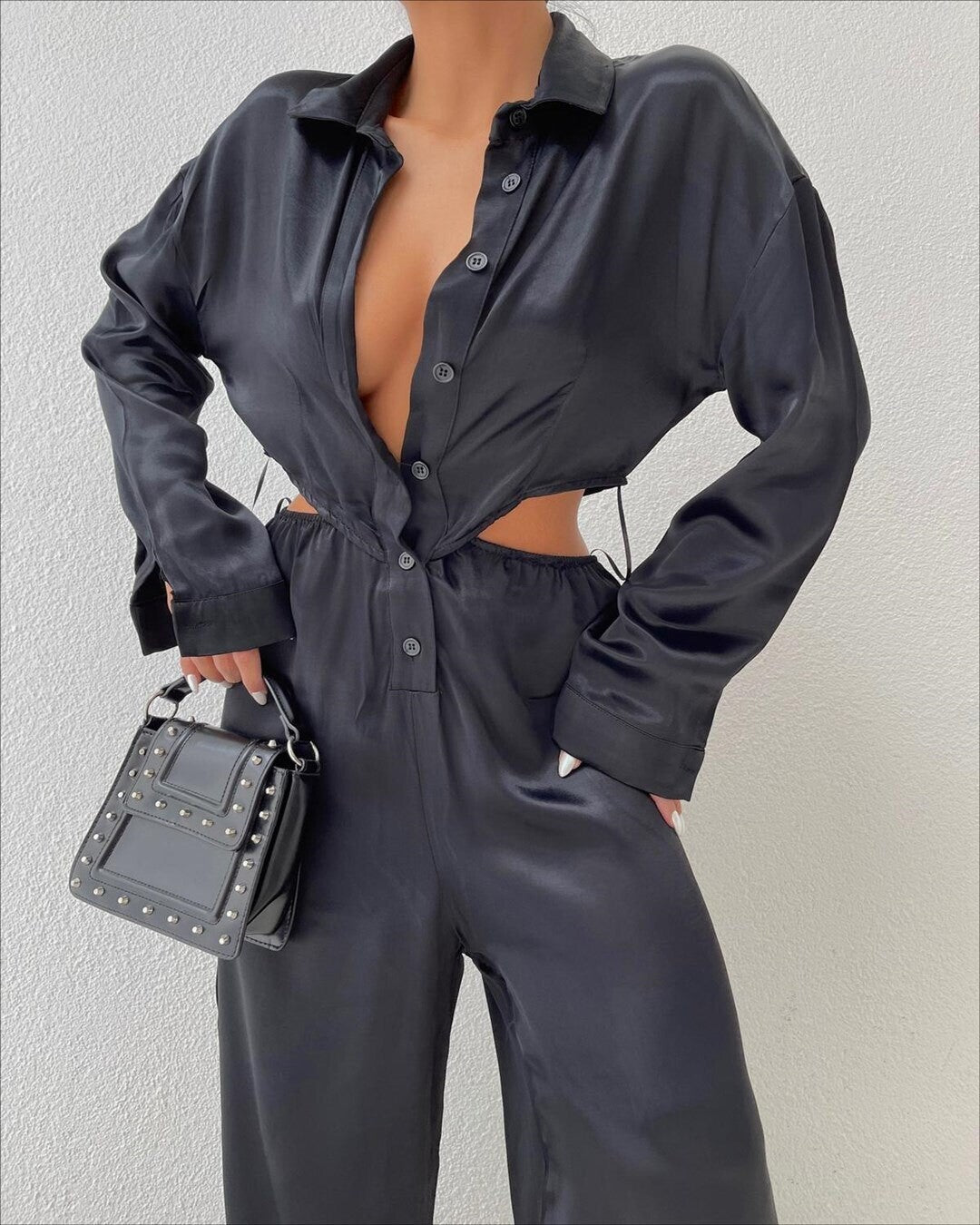 Jumpsuit mit seitlichen Schlitzen